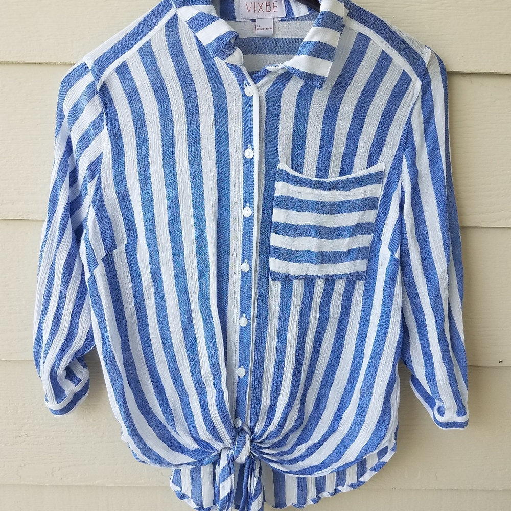 XS Vixbe Thompkins Tie Front Top